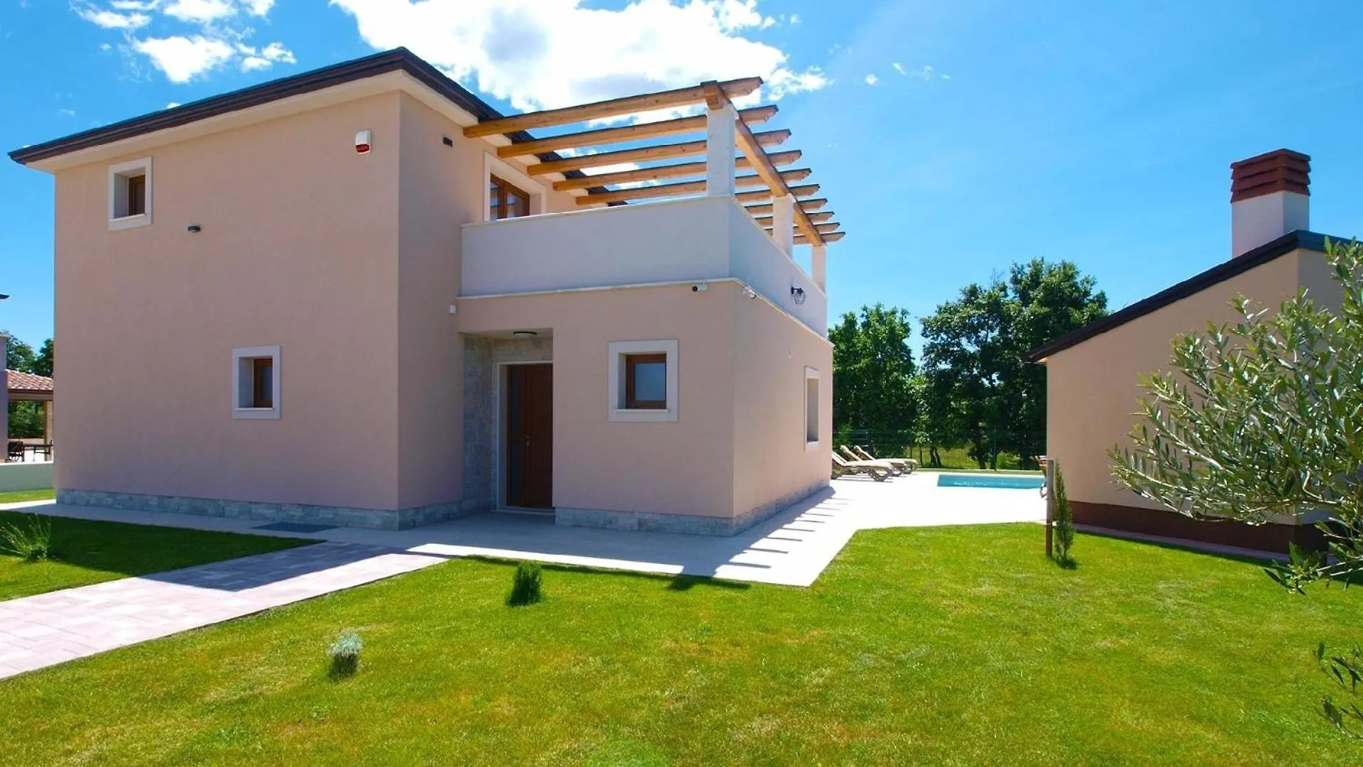 Ferienhaus Mit Privatpool Fuer 8 Personen Ca 210 Qm In Butkovici, Istrien Binnenland Von Istrien Juršići Casa de Férias